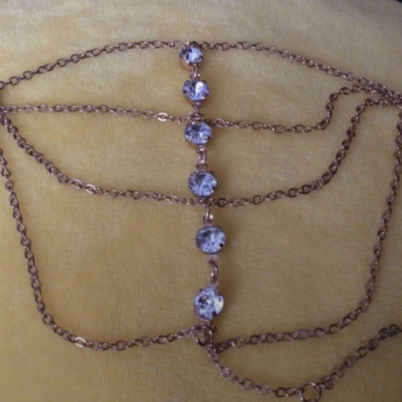 Rhinestone Headpiece and Finger Hand Harness Chain Bracelet - Picture 5 of 5